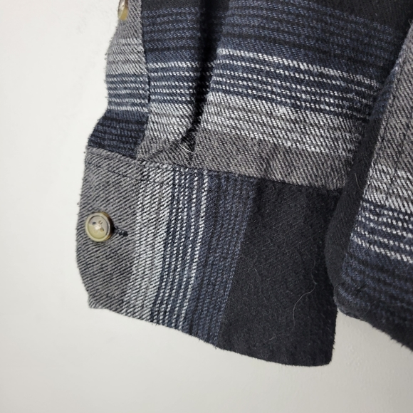 Tallwoods Mens Large Button Down Flannel - Picture 10 of 13